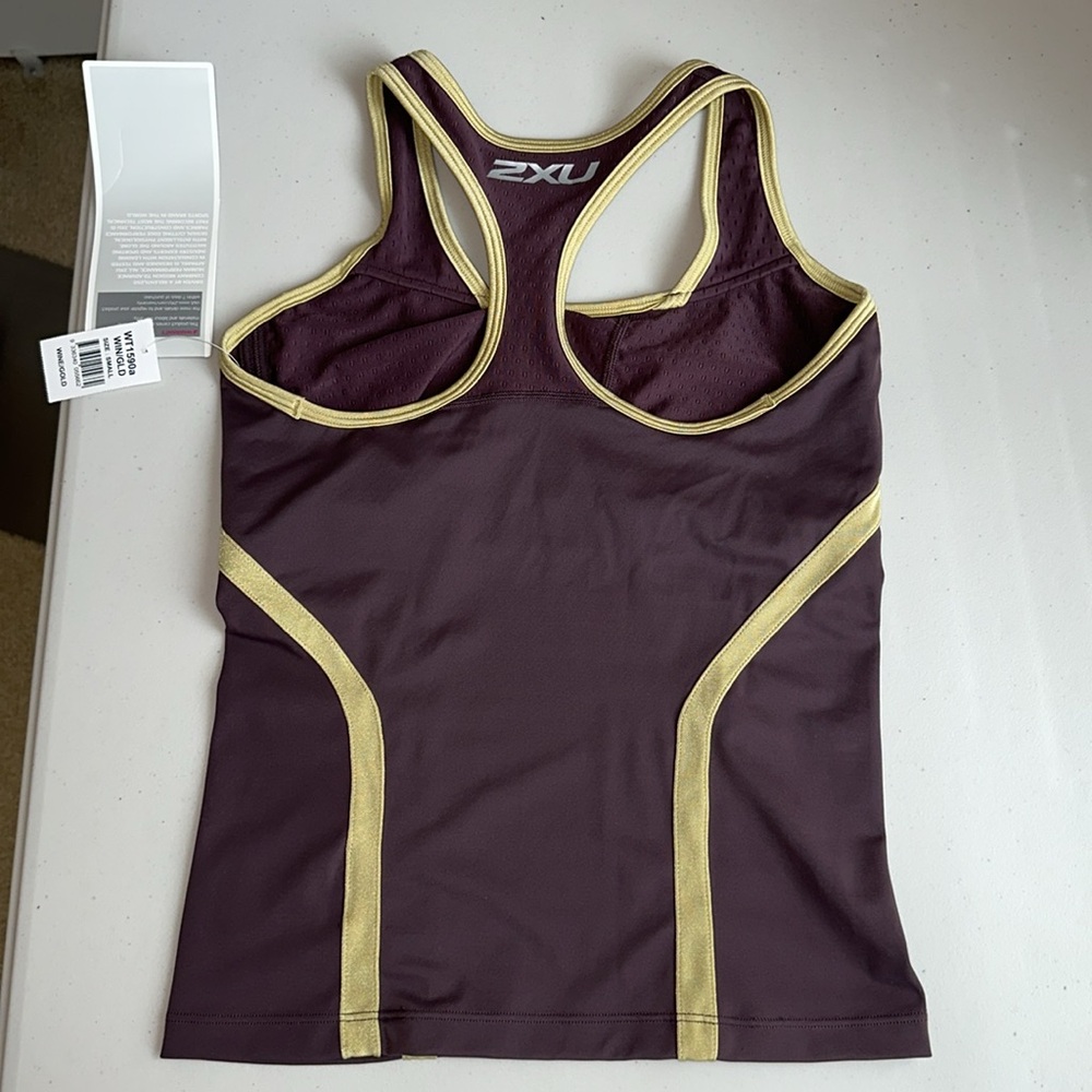 NWT 2XU wine and gold Performance Tank Size Small. - Picture 8 of 14